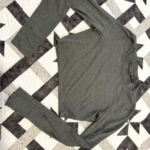 Vuori lux long sleeve crop